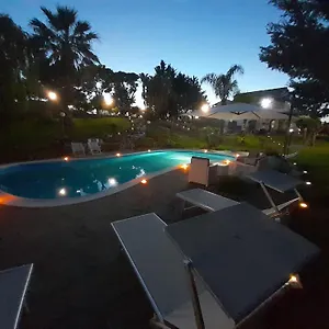 Luxury Le Rocce , Villasmundo Italie